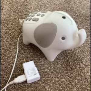 SkipHop Elephant baby soother/sound machine